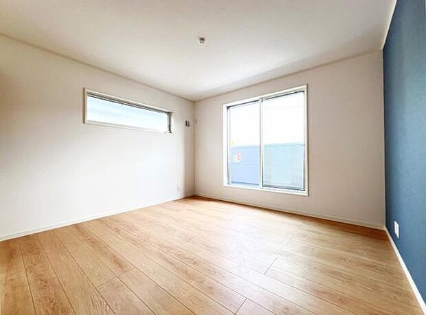 明るい広々とした主寝室でご家族ゆっくりお休みになれますね。