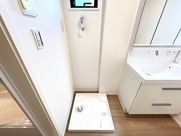 お天気を気にせずお洗濯ができ、室内干し可能です。