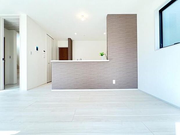 ご家族の温かい時間を演出するダイニングスペースです。