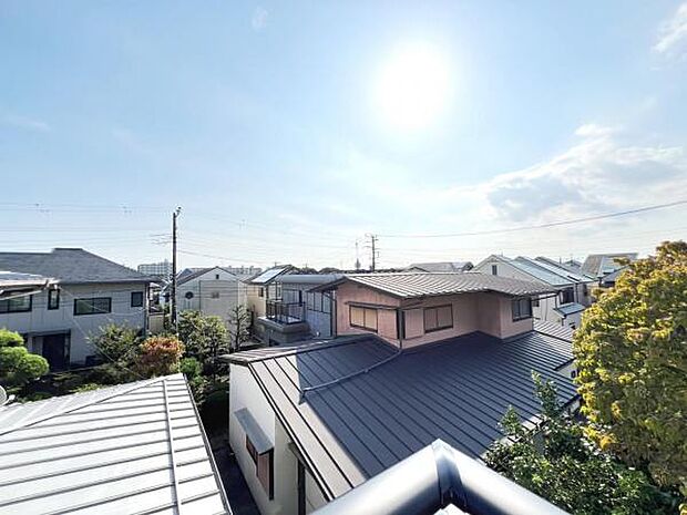 前面棟無しの開放感のある眺望です。