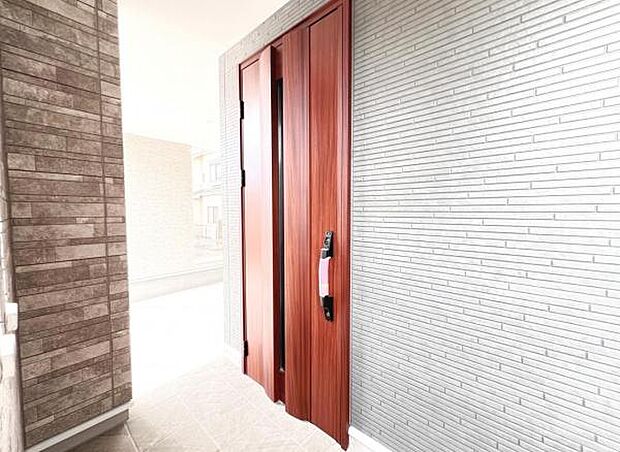 いつも気持ちよくご家族を迎えられる玄関です。