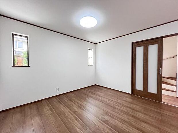 家族団らんの場所としてゆったりと居心地の良いリビングです。