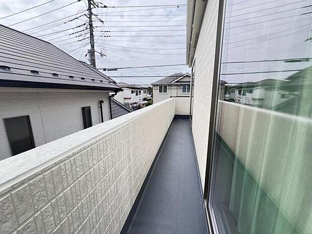 お洗濯ものを気持ち良く太陽の光で干せるのが嬉しいですね。