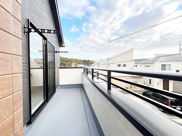 お洗濯ものを気持ち良く太陽の光で干せるのが嬉しいですね。