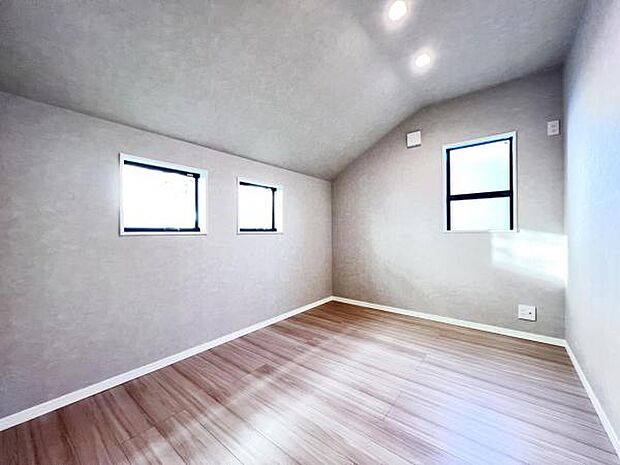 子供部屋にもちょうど良い大きさのお部屋です。