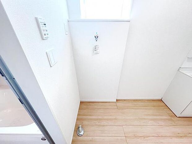 お天気を気にせずお洗濯ができ、室内干し可能です。