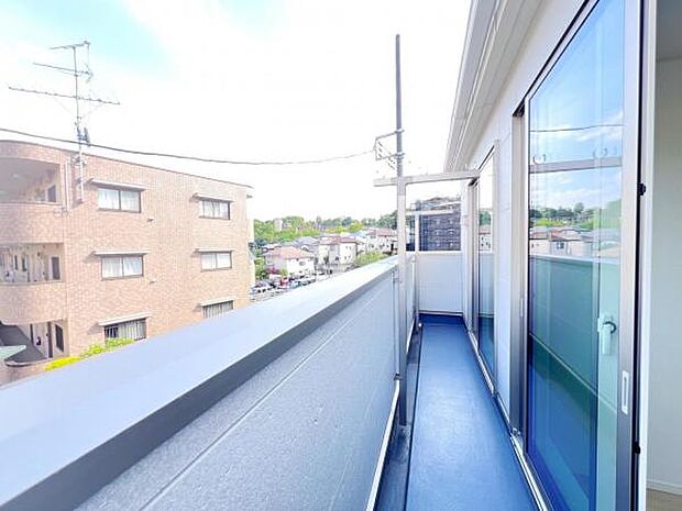 お洗濯ものを気持ち良く太陽の光で干せるのが嬉しいですね。