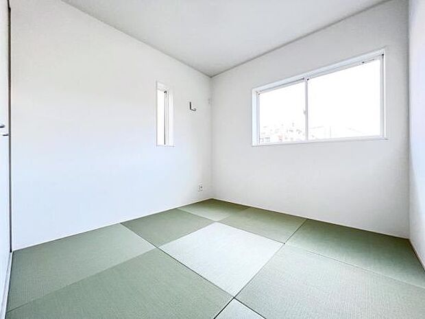 和室スペースです。畳のお部屋は寛げる空間ですね。