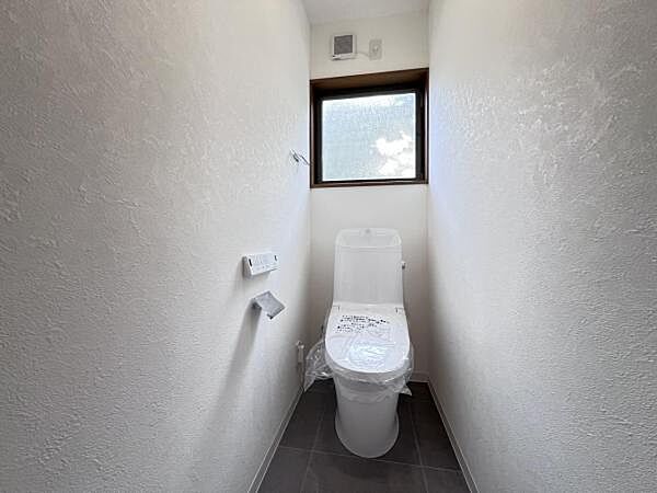 ほっと安らげるトイレ空間です。