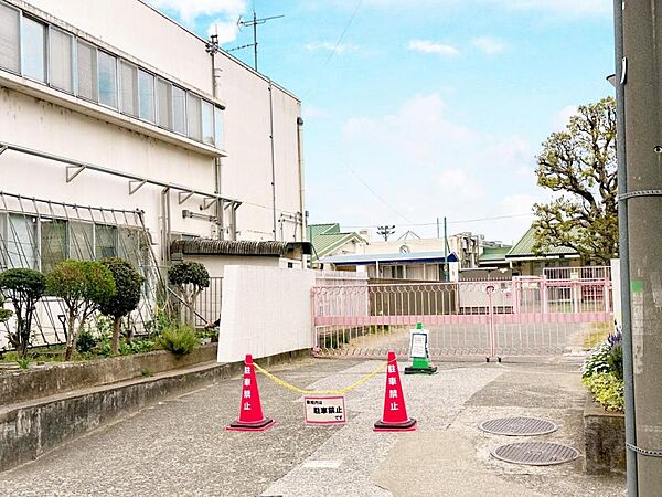 鴨居保育園まで約140m（徒歩2分）