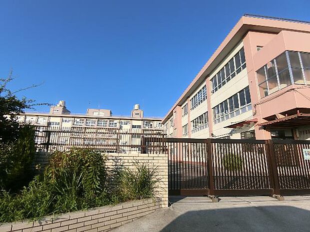 横浜市立東本郷小学校まで約930m（徒歩12分）