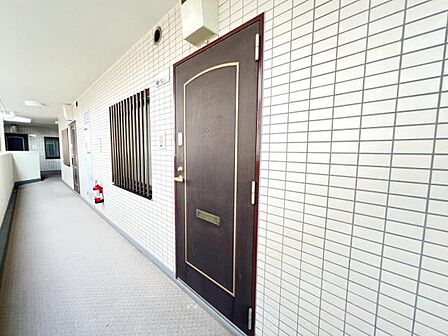 いつも気持ちよくご家族を迎えられる玄関です。