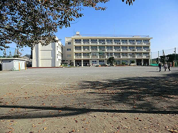 横浜市立篠原小学校まで約660m(徒歩9分)