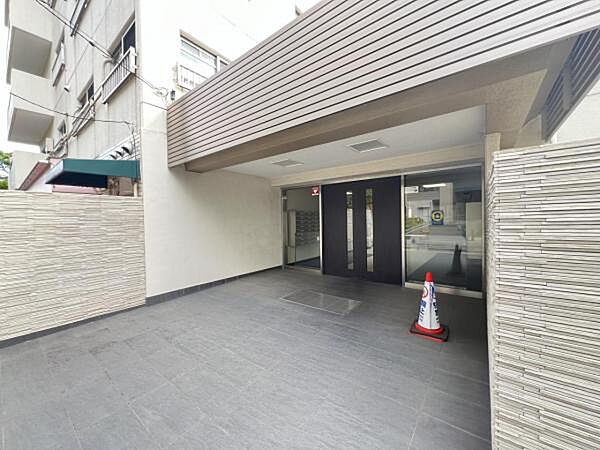 エントランスです。皆様やお客様をお出迎え致します。