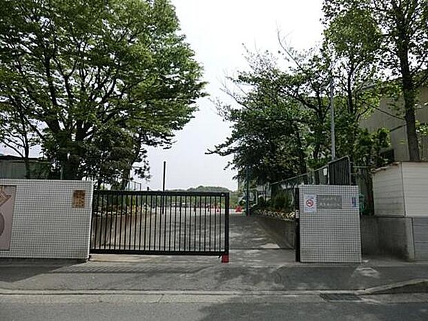 川崎市立南生田小学校　徒歩15分（約1200m)