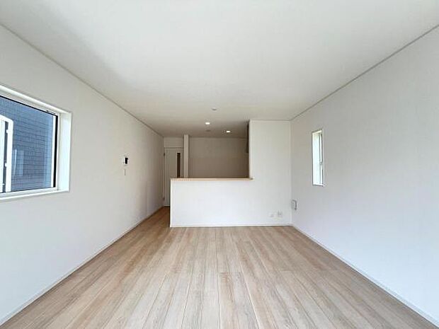 ご家族の温かい時間を演出するダイニングスペースです。