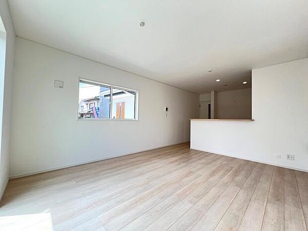 家族団らんの場所としてゆったりと居心地の良いリビングです。