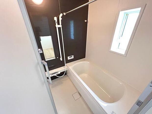 お風呂でほっとひといき。1日の疲れを癒しましょう。