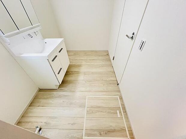 快適で清潔感がある脱衣スペースです。