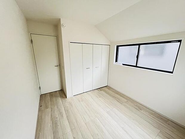 子供部屋にもちょうど良い大きさのお部屋です。