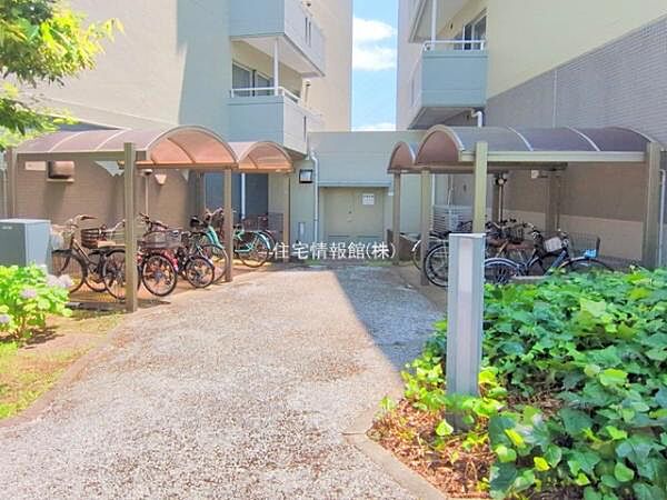 apartment 東京都稲城市長峰3丁目
地図を見る