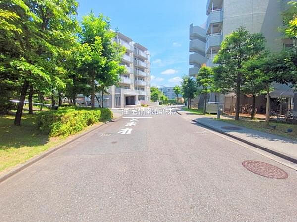 apartment 東京都稲城市長峰3丁目
地図を見る