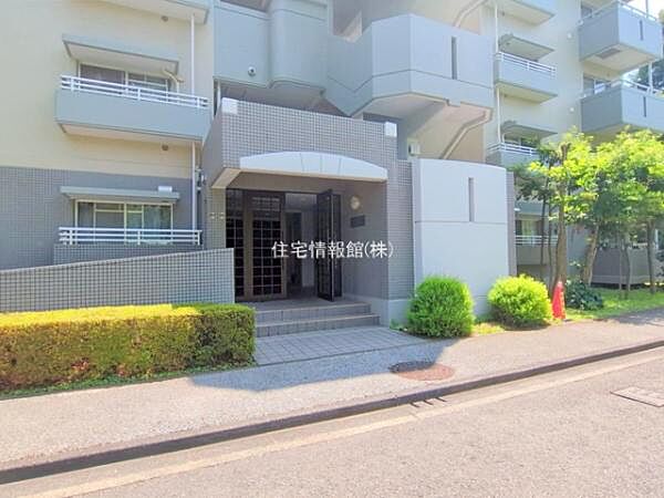 apartment 東京都稲城市長峰3丁目
地図を見る