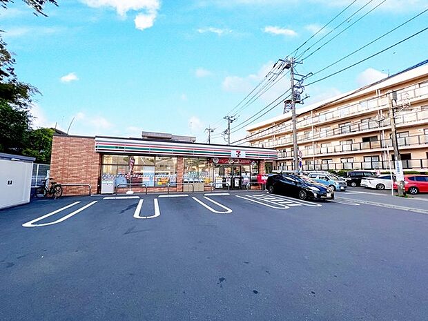 セブン-イレブン 川崎東長沢店まで約650m（徒歩9分）
