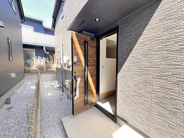 いつも気持ちよくご家族を迎えられる玄関です。