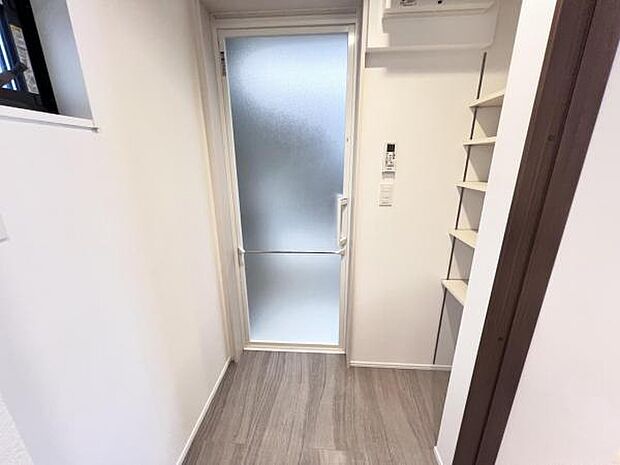 脱衣所は小さなお子様がいるご家庭にも重宝されます。