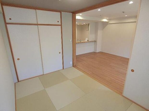 和室は、お子様のお昼寝やキッズスペースとしてもお使いいただけますね。