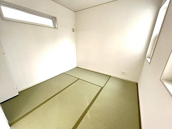 和室スペースです。畳のお部屋は寛げる空間ですね。