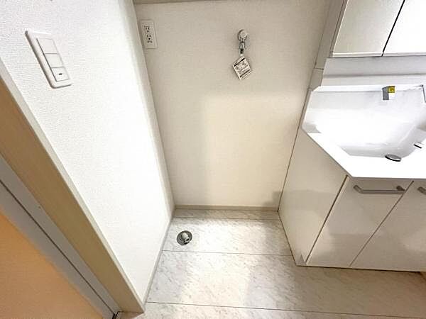 お天気を気にせずお洗濯ができ、室内干し可能です。