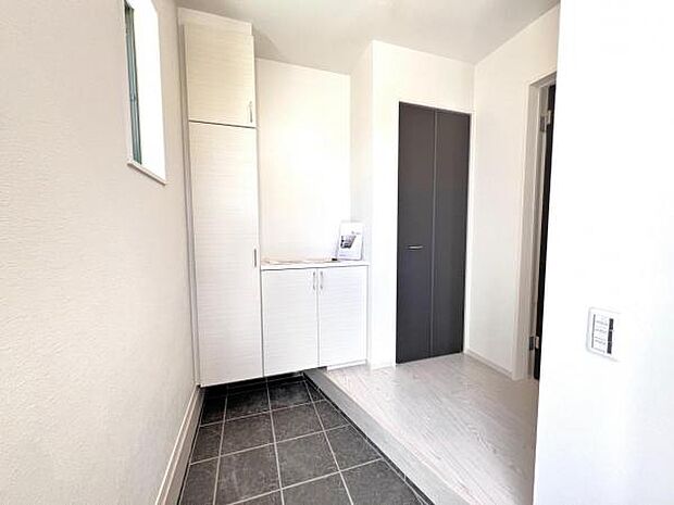 いつも気持ちよくご家族を迎えられる玄関です。