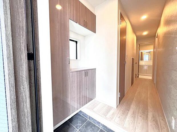 いつも気持ちよくご家族を迎えられる玄関です。