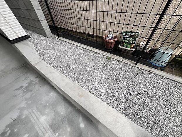 お庭スペースは、ガーデニングやお子様との外遊びなど多彩な用途でお楽しみいただけます。