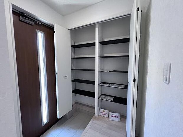 いつも気持ちよくご家族を迎えられる玄関です。