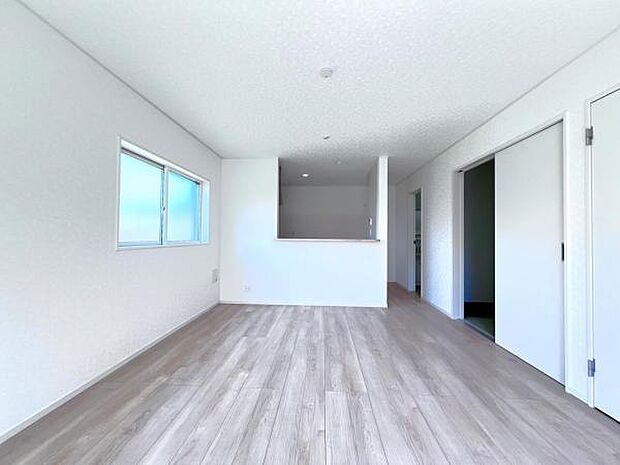 ご家族の温かい時間を演出するダイニングスペースです。