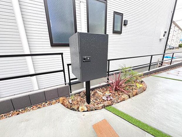 お庭スペースは、ガーデニングやお子様との外遊びなど多彩な用途でお楽しみいただけます。