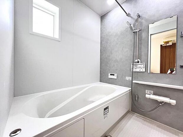 お風呂でほっとひといき。1日の疲れを癒しましょう。