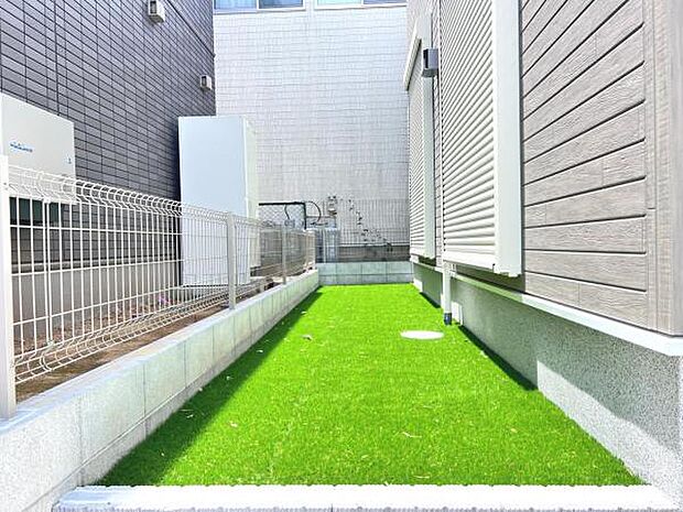 お庭スペースは、ガーデニングやお子様との外遊びなど多彩な用途でお楽しみいただけます。