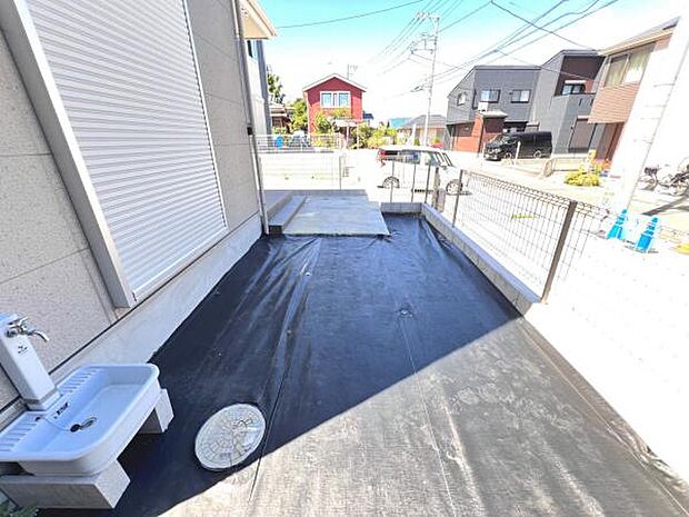 お庭スペースは、ガーデニングやお子様との外遊びなど多彩な用途でお楽しみいただけます。