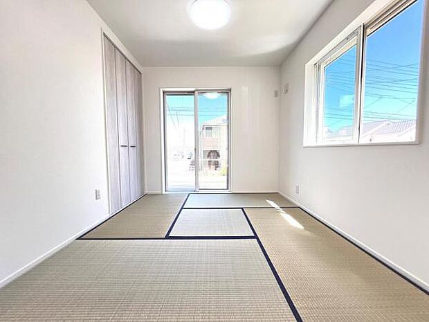 和室スペースです。畳のお部屋は寛げる空間ですね。