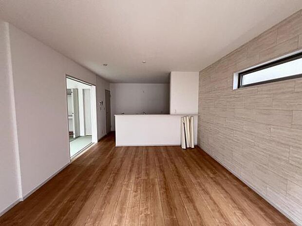 リビングダイニングになります。ご家族そろっての素敵な空間になりそうですね。