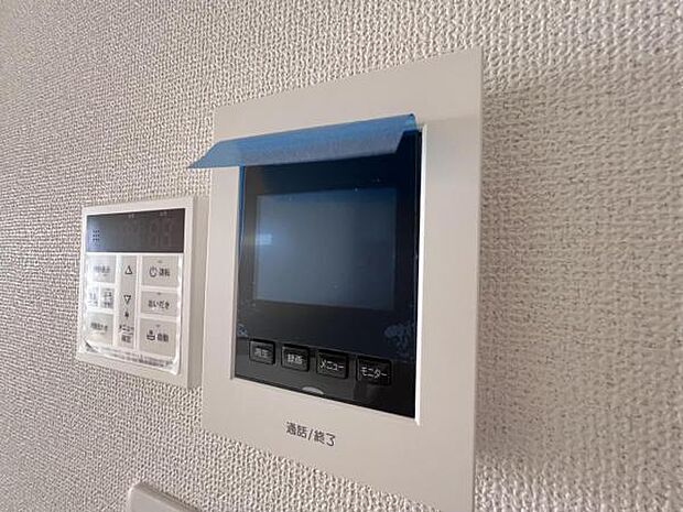 訪問者を確認できるTVモニター付きインターフォンです。