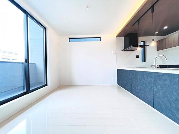 落ち着きのある雰囲気のダイニングスペースです。