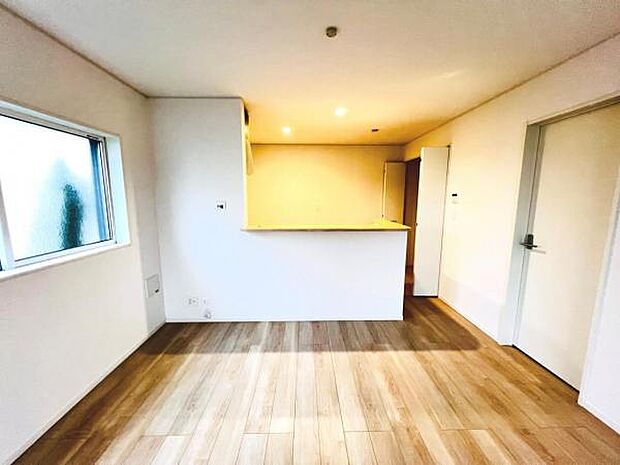 落ち着きのある雰囲気のダイニングスペースです。