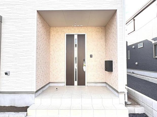 いつも気持ちよくご家族を迎えられる玄関です。