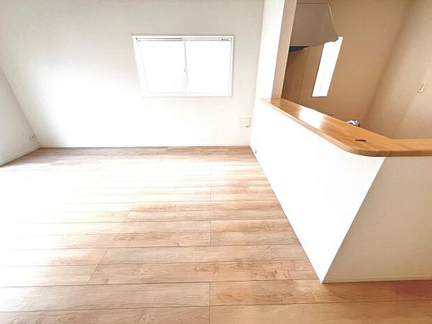 落ち着きのある雰囲気のダイニングスペースです。