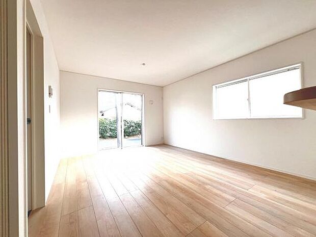 家族団らんの場所としてゆったりと居心地の良いリビングです。